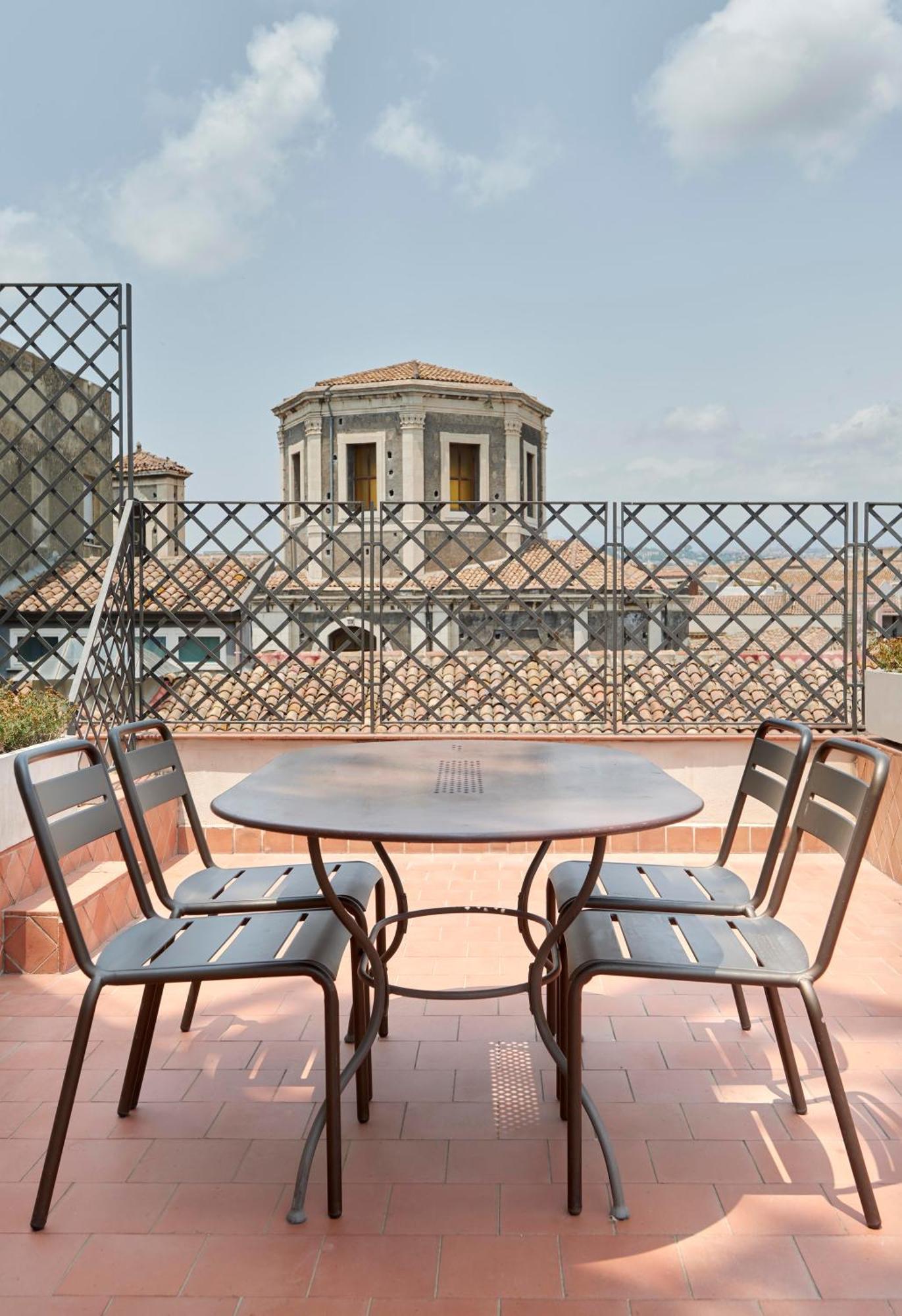 Апартаменты Palazzo Scammacca Катания Экстерьер фото